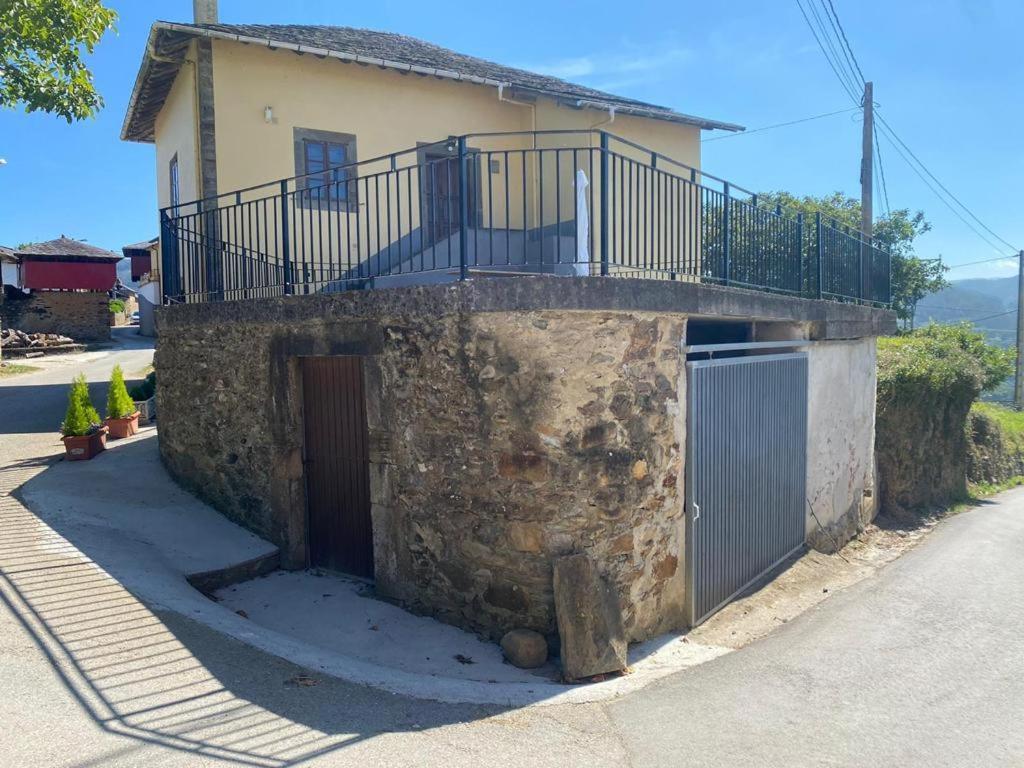 فيلا Casa Ezequiel Trevías المظهر الخارجي الصورة