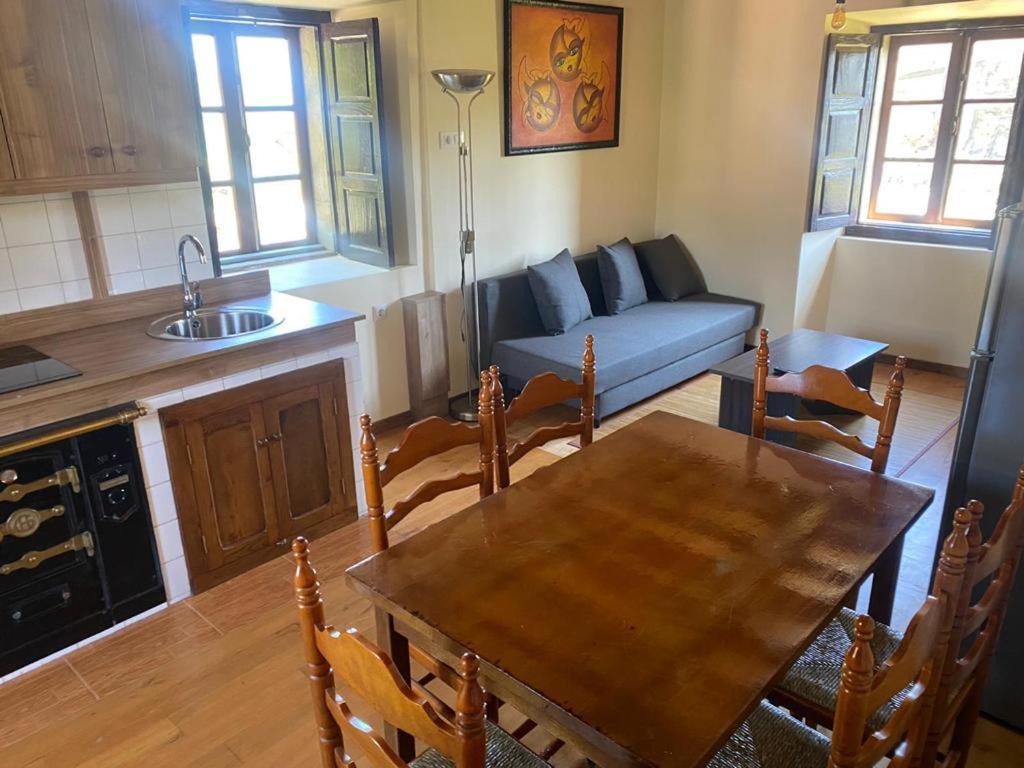 فيلا Casa Ezequiel Trevías المظهر الخارجي الصورة